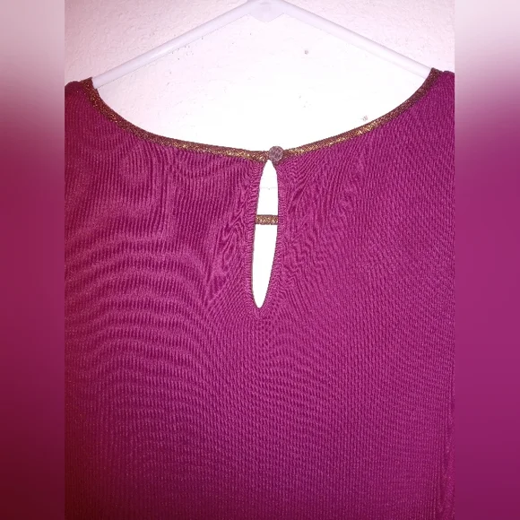 Top - Picture 2 of 8